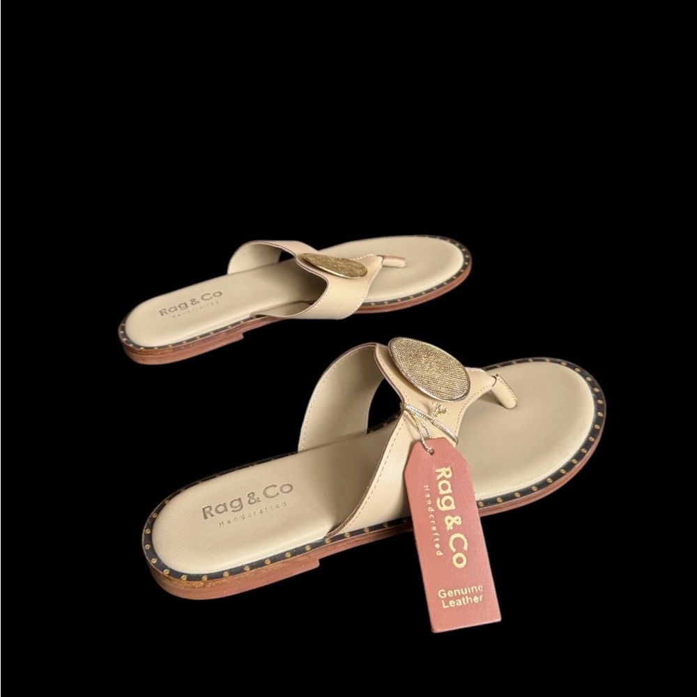 Rag & Co Womens Kathleen Buckle Embellished Slip On Thong Flats Sandals size 9